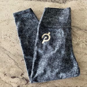 Peloton Blue Cadence Capri Workout Bottoms MEDIUM